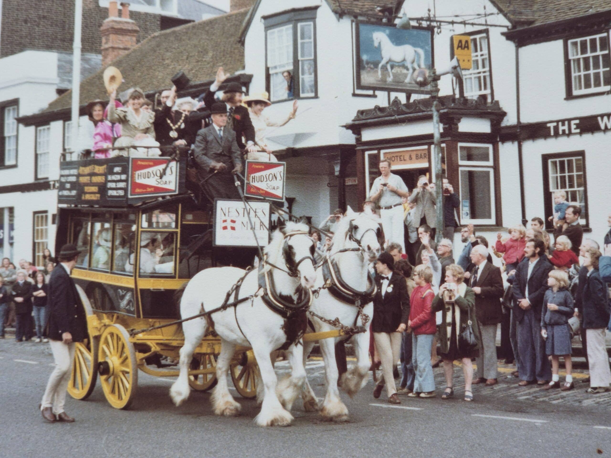 The History of Dorking’s Horse Drawn Omnibus